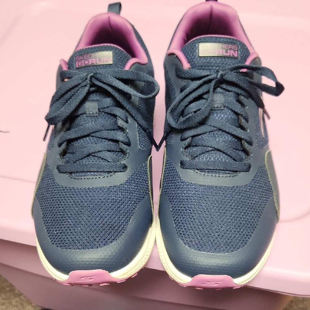 Skechers Women's Navy and Pink Running Shoes